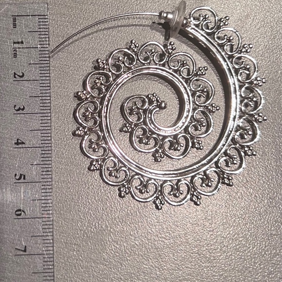 Earrings one of a kind pieces. Light weight. Nickel free, no lead, no cadmium. - Picture 2 of 2